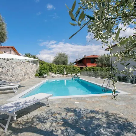 Apartman Sleeps 6 Pool Air Con