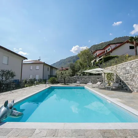 Apartman Sleeps 6 Pool Air Con