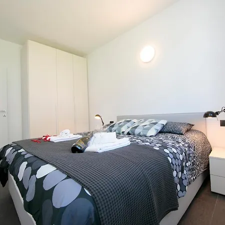 Apartman Sleeps 6 Pool Air Con Ossuccio