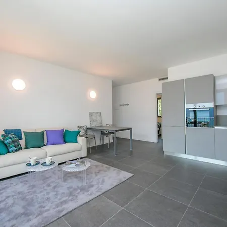 Sleeps 6 Pool Air Con Apartman *